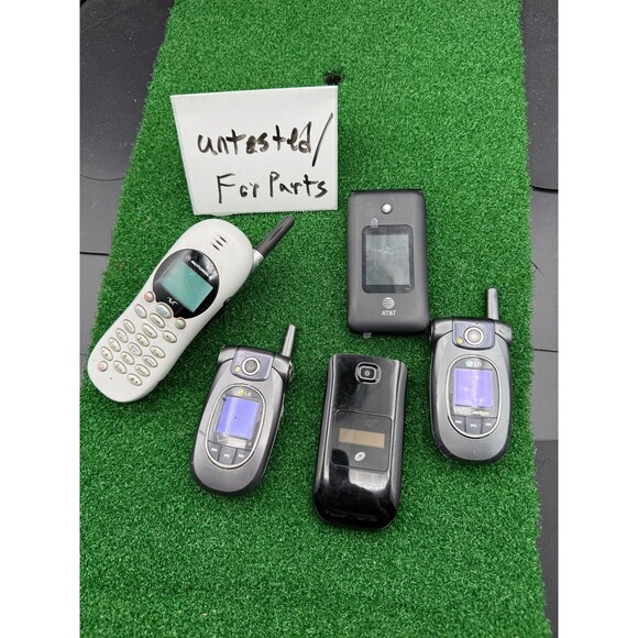 Lot of 5 Vintage Flip Cell Phones UNTESTED Motorola LG AT&T Alcatel - Picture 1 of 6